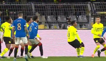 kaiyun 官网-【欧联杯】中卫送点+乌龙 多特主场先丢3球2比4惨败