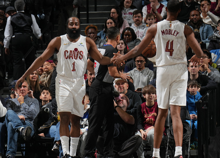 开云体育-胜爵士发布会!阿特金森吹哈登,爆赞莫布利,高情商谈梅里尔低迷|詹姆斯·哈登|骑士|莫布利;贾斯廷-安德森|克利夫兰骑士队|埃文-莫布利_新浪体育_新浪新闻